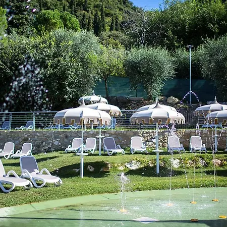 La Rocca Village Kemping 3*