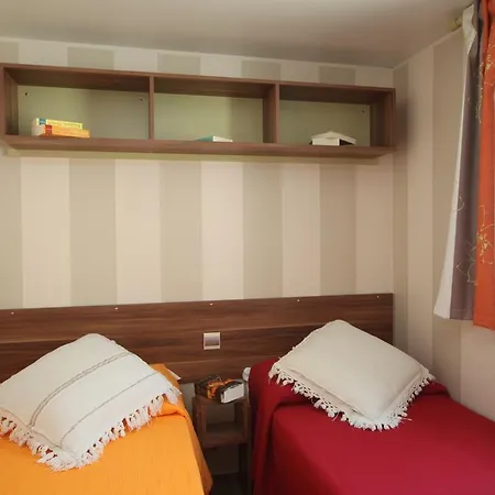 Campsite La Rocca Village 3*